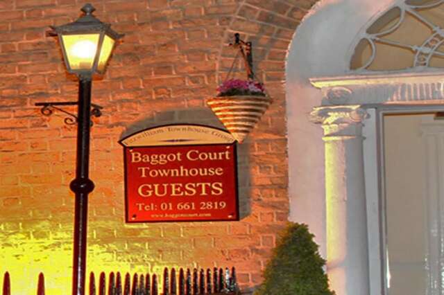 Отель Baggot Court Townhouse Дублин-8